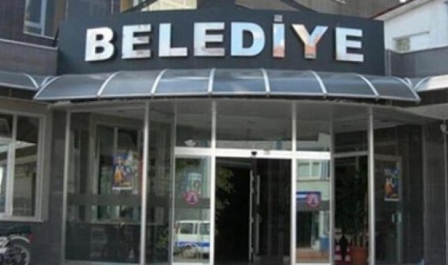 Yeni Şafak yazarı Ünlü: Acilen mahalli idarelere ve iştiraklerine personel alımı masaya yatırılmalıdır