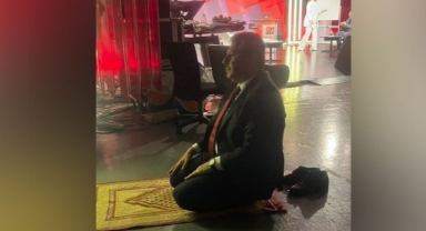 AK Partili Tevfik Göksu'dan namaz pozu açıklaması: Birinin münasebetsizliği