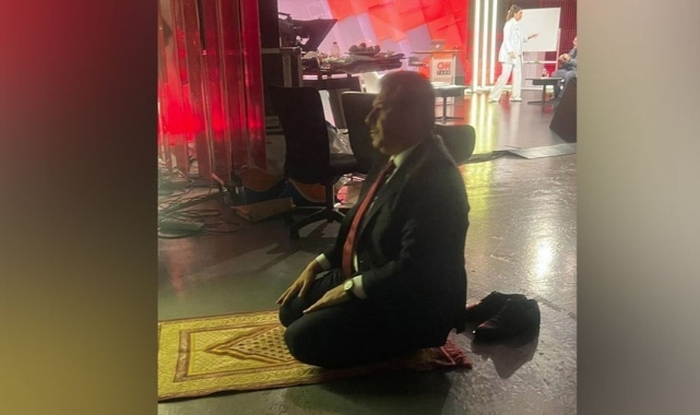 AK Partili Tevfik Göksu'dan namaz pozu açıklaması: Birinin münasebetsizliği