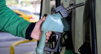 Benzine 2 lira zam geldi
