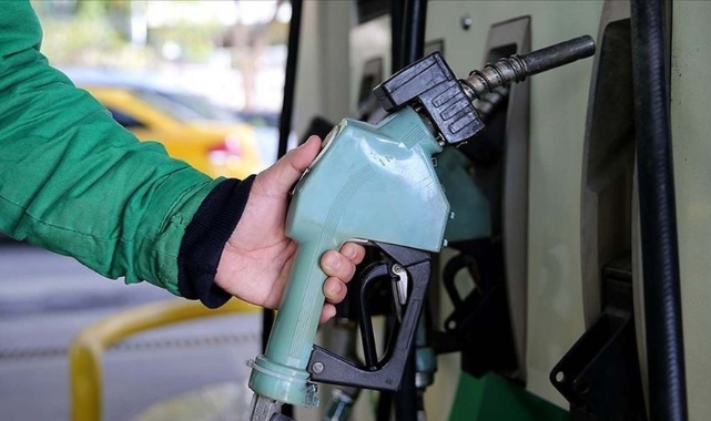Benzine 2 lira zam geldi