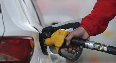 Benzine zam geldi