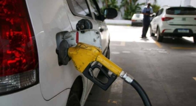 Benzine zam geliyor: Litresi 26 lirayı aşacak