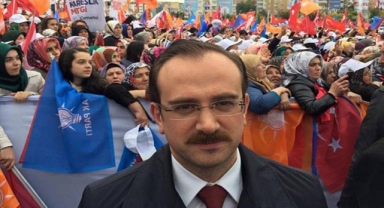 Boru döşeyerek köşeyi döndü