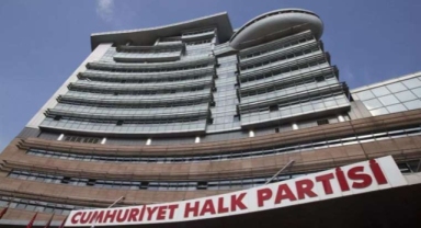 CHP'de kritik görevden almalar! İl başkanlarından tepki: Sanki domates alıyorlar...