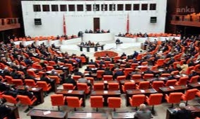 CHP'nin önerisi kabul edilmedi: Meclis tatilde!