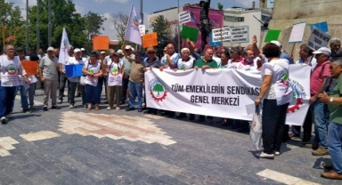 Emekliler Ankara'dan seslendi, taleplerini açıkladı: Geçinemiyoruz!