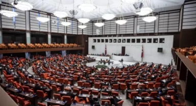 En düşük memur maaşını 22 bin TL’ye çıkaran yasa teklifinden ek vergiler çıktı