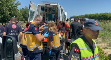 Feci kaza... Turistleri taşıyan midibüs ile TIR çarpıştı: Yaralılar var!