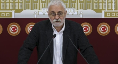 Grup Başkanvekili açıkladı: YSP'nin ismi, eş başkanları ve tüzüğü değişecek