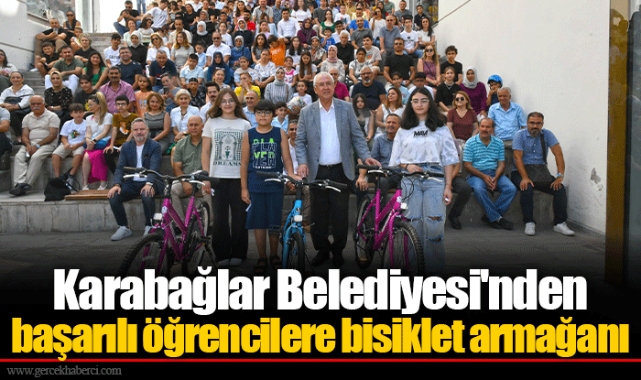 Karabağlar Belediyesi'nden başarılı öğrencilere bisiklet armağanı
