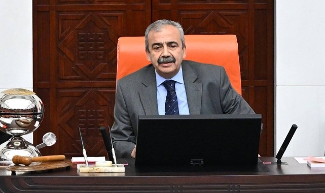 Önder'den, Kürtçe-Arapça selama 'şerh' düşen İYİ Parti'ye: O da Arapça