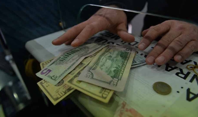 Piyasalardan faiz kararına ilk tepki: Euro ve dolar ne kadar oldu?