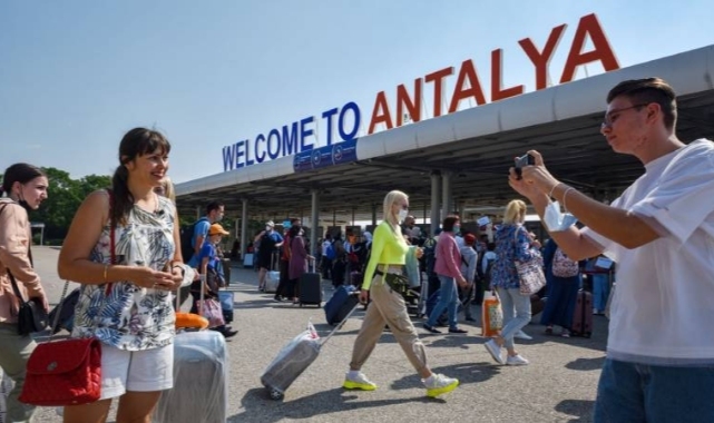 Rus basınından hesap: Türkiye'de tatil yapmak ne kadar?