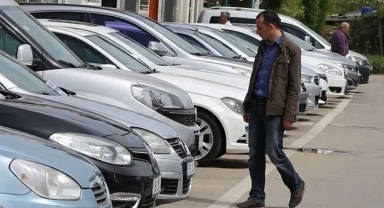 Ticaret Bakanlığı'ndan ikinci el araç satışı açıklaması: Kısıtlama meyvelerini veriyor