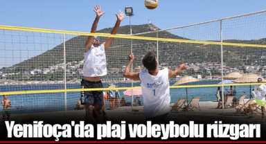 Yenifoça'da plaj voleybolu rüzgarı