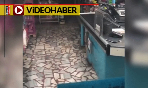 A101 markette kasa altından fare çıktı