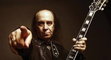 Anadolu rock müziğinin efsane ismi Erkin Koray hayatını kaybetti