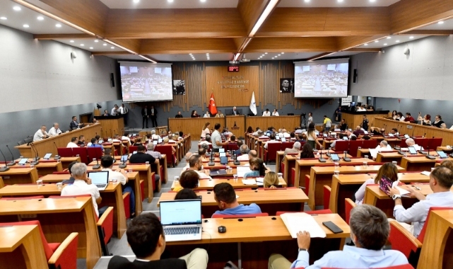 Büyükşehir Meclisi’nden Başkan Soyer’e yetki