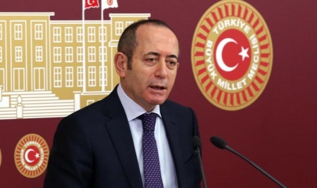 CHP'li Akif Hamzaçebi: MYK ve tüzük değişikliği partiyi bir adım ileri götürmez