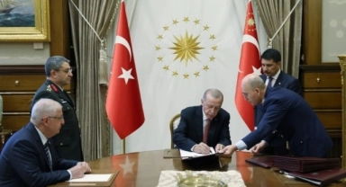 Cumhurbaşkanı Erdoğan’dan YAŞ mesajı: Kahraman ordumuz ve milletimiz için hayırlara vesile olmasını diliyorum