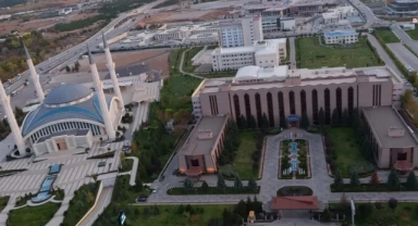 Diyanet, Milli Eğitim'e de el attı! 'Ders saatlerini Cuma namazına göre ayarlayın'