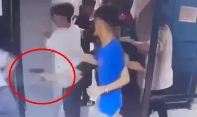 Halı sahaya kan bulaştı