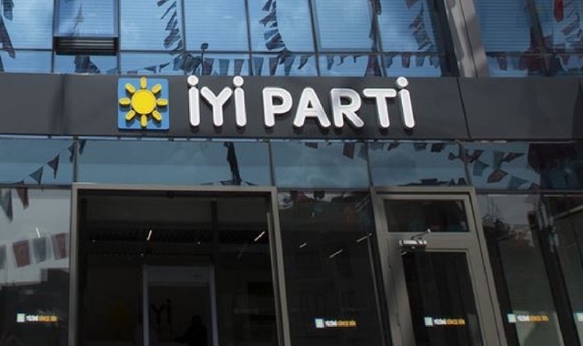 İYİ Parti'de istifa dilekçeleri verildi, genel merkez yönetimi düşürdü!