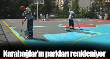 Karabağlar’ın parkları renkleniyor