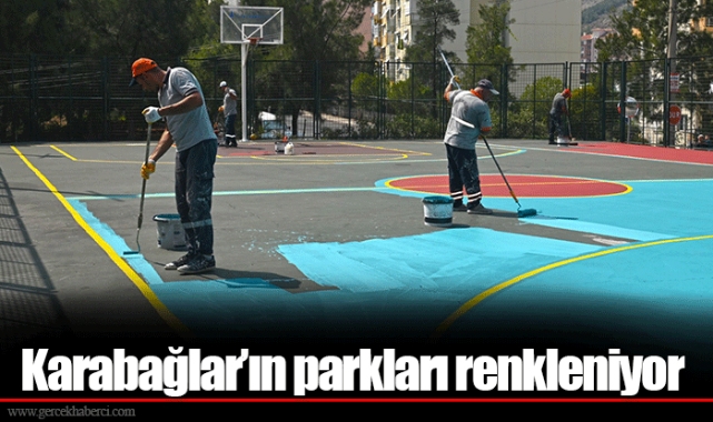 Karabağlar’ın parkları renkleniyor