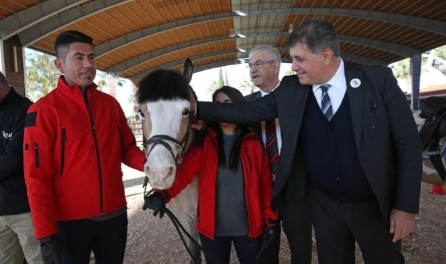Karşıyaka’da 20 bin çocuk binicilik sporuyla tanıştı