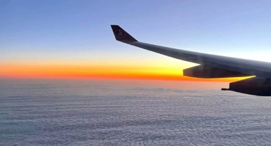 Malezya'da özel yolcu uçağı düştü: 10 kişi hayatını kaybetti