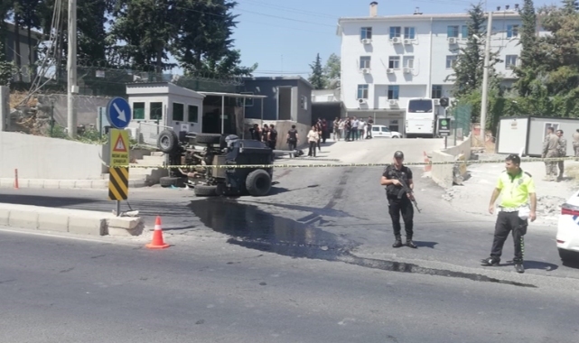 Şanlıurfa'da zırhlı polis aracı devrildi!