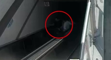 A Haber de işin içinde... İstanbul'un metrolarında sabotaj anbean kamerada!