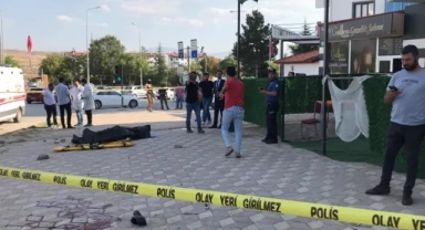 Ambulansta kalp masajı yapılırken vurdular! Elazığ’da silahlı çatışma: 2 kişi hayatını kaybetti