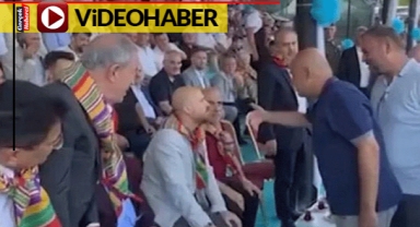 Bilal Erdoğan, İYİ Partili Turhan Çömez’in elini sıkmadı