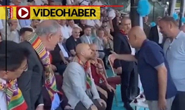 Bilal Erdoğan, İYİ Partili Turhan Çömez’in elini sıkmadı