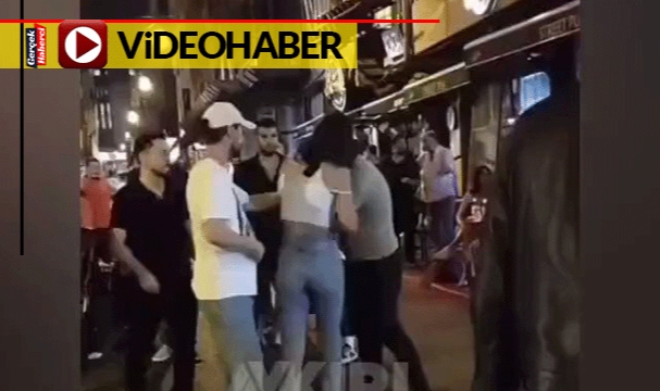 Bir kadın, erkek arkadaşını dinlene dinlene dövdü...