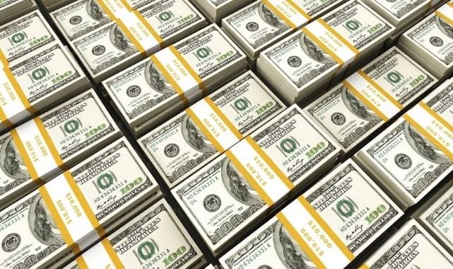 Cari açık beklentileri aşarak temmuzda 5,5 milyar dolar açık verdi