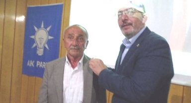 CHP'li ilçe başkanı istifa ederek AKP'ye geçti