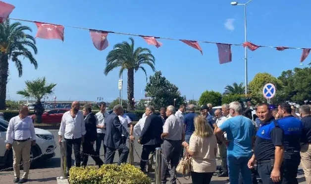 CHP'li üyelerle MHP'liler arasında kavga: Toplantı karakolda bitti