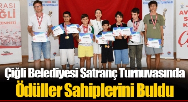 Çiğli Belediyesi Satranç Turnuvasında Ödüller Sahiplerini Buldu