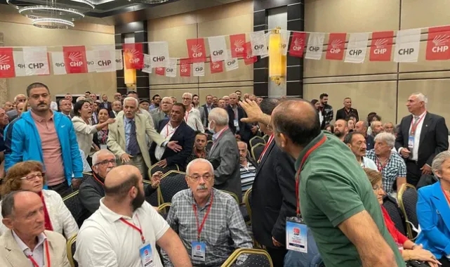 İzmir’in ardından CHP’nin Konya kongresinde de arbede çıktı