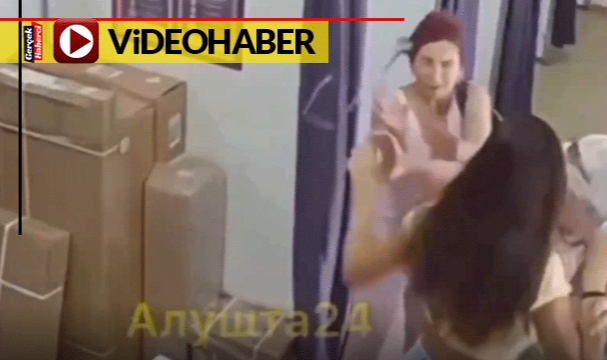 Kadınların acımasız sıra kavgası... Demir çubukla birbirlerini dövdüler