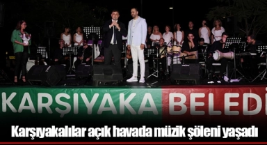 Karşıyakalılar açık havada müzik şöleni yaşadı