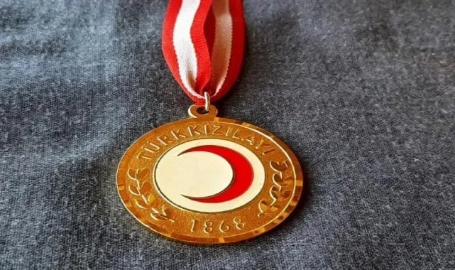 Kızılay şimdi de bu iddialarla çalkalanıyor! Altın suyuna batırılmış madalya
