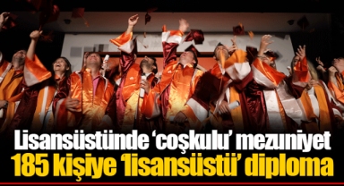 Lisansüstünde ‘coşkulu’ mezuniyet