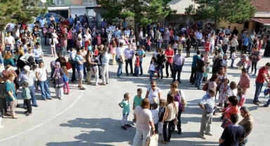 MEB açıkladı: Okullara gelen veli ve ziyaretçilerin kayıtları tutulacak