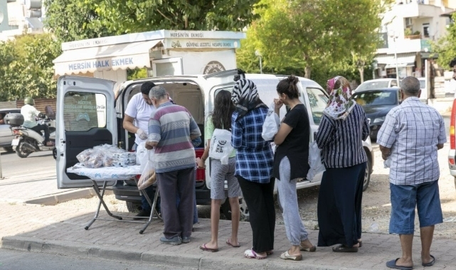 Mersin’de yoksulluğun fotoğrafı: Vatandaş 6 TL’lik yemek kuyruğunda