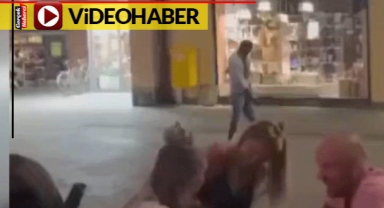Sokağın ortasında idrarını yaparak yürüdü